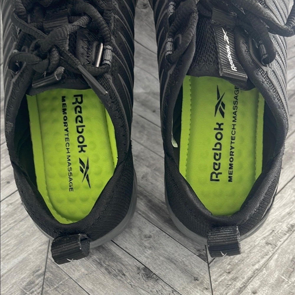 Reebok Women’s Black Athletic Work Shoes - Picture 2 of 9